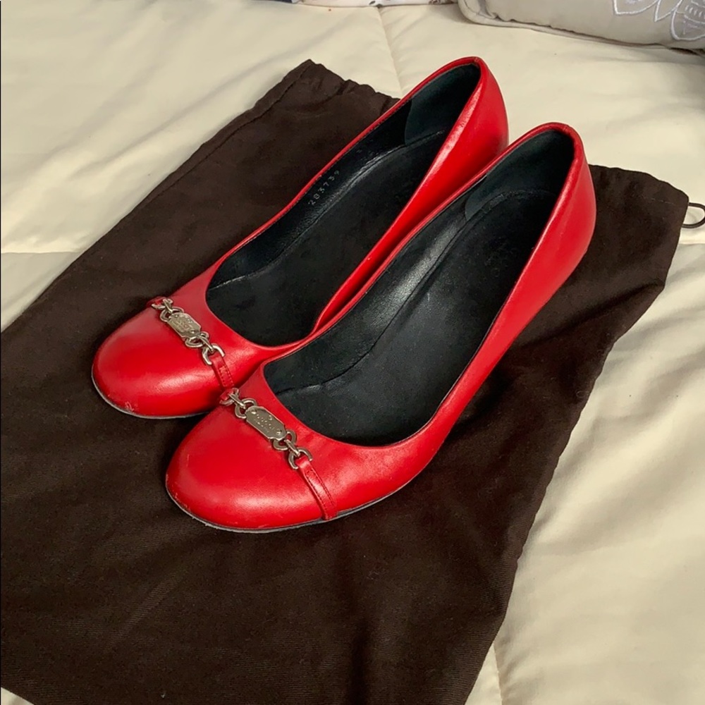 Gucci pumps